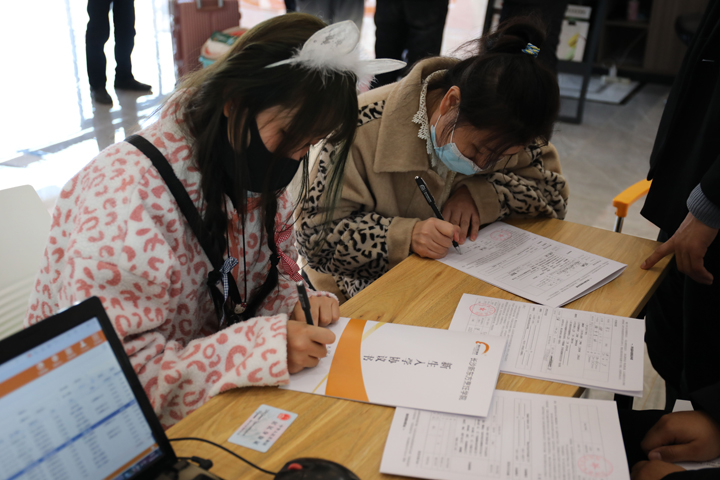 長(zhǎng)沙新東方烹飪學(xué)校學(xué)廚師怎么保證找工作