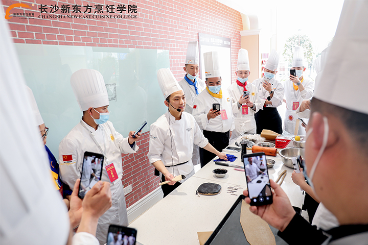 西點(diǎn)師資特長(zhǎng)訓(xùn)練營(yíng)