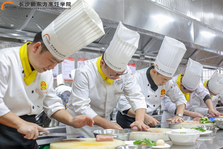 ���όW(xu��)�N��