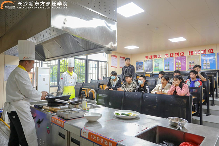 �Lɳ�|����WУ