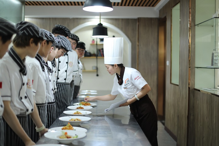 �Lɳ�|����W(xu��)У