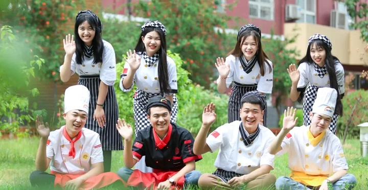 �I(y��)���g�WУ