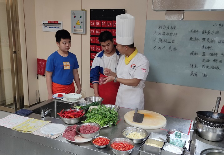 �Lɳ�|����WУ