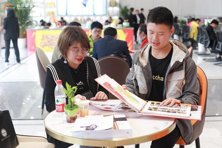 �Lɳ�|����WУ