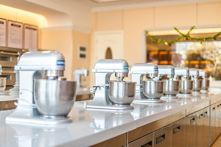 學(xué)烹飪?nèi)ツ睦锉容^好