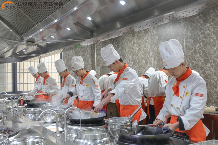 長(zhǎng)沙新東方烹飪學(xué)校