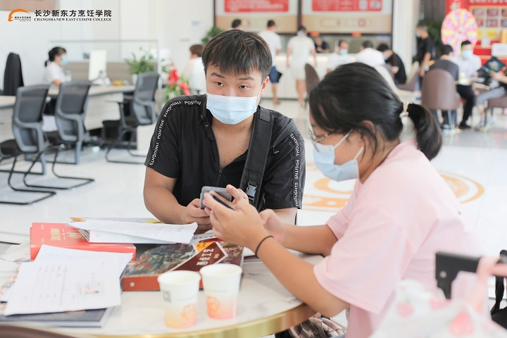 長(zhǎng)沙新東方烹飪學(xué)校開學(xué)啦