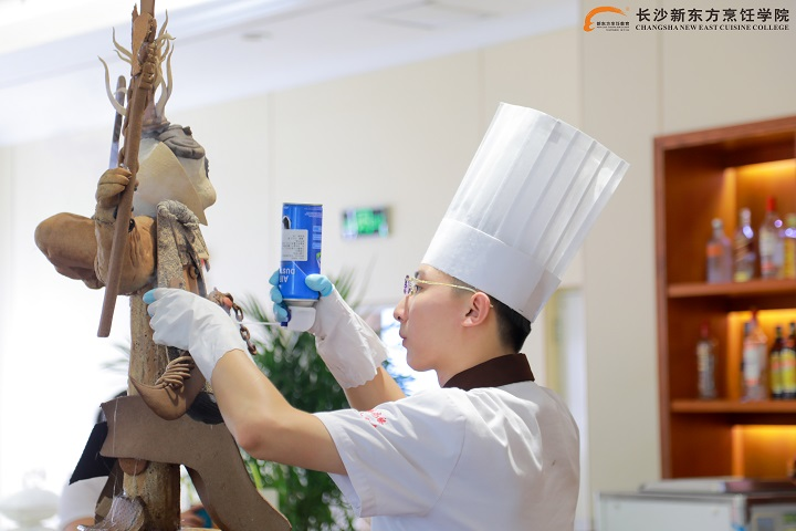 ���ҽ����c(di��n)��Ӗ(x��n)�W(xu��)У���а�