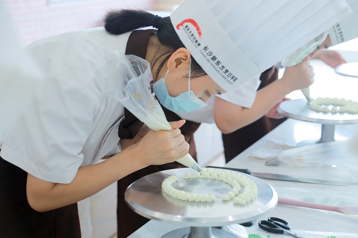 �L(zh��ng)ɳ�|����W(xu��)У