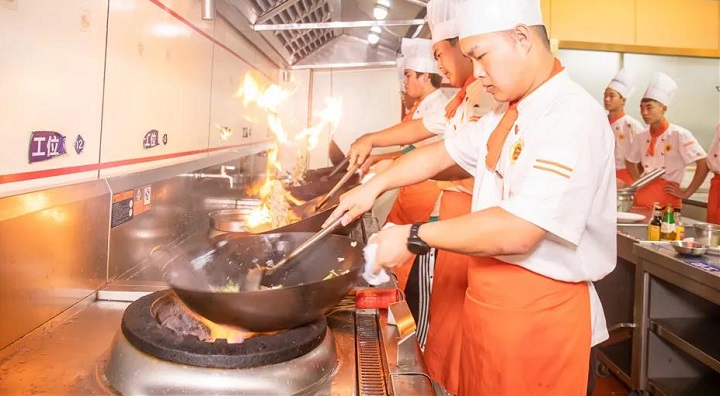 長(zhǎng)沙新東方烹飪學(xué)校