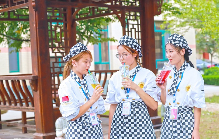 �L(zh��ng)ɳ�N���W(xu��)У