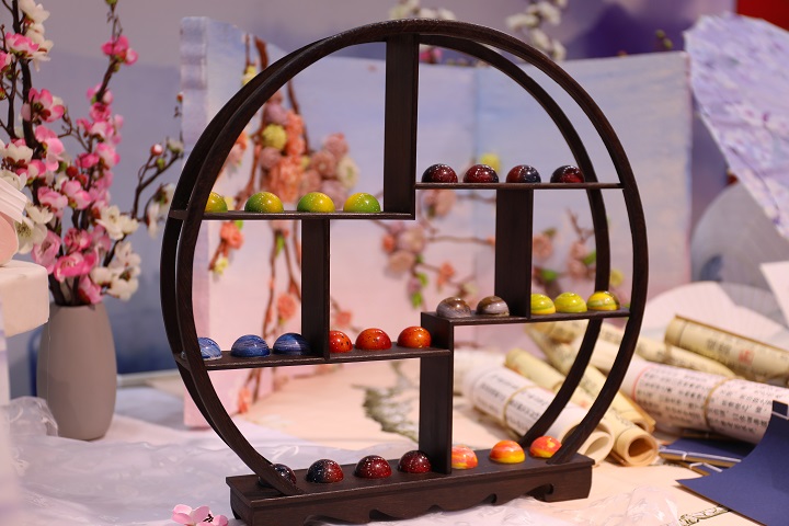 西點(diǎn)展臺(tái)