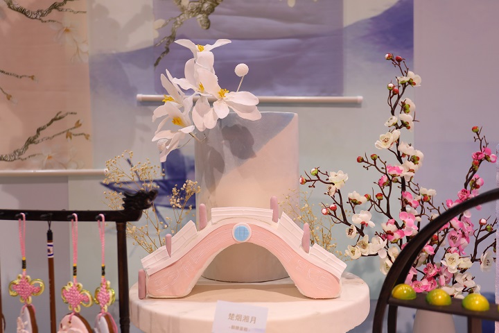 西點(diǎn)展臺(tái)