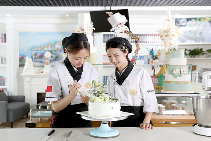 學(xué)西點(diǎn)烘焙