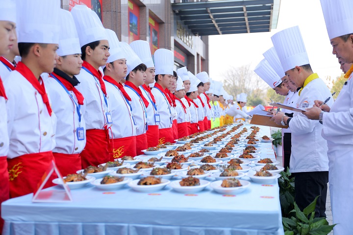 長(zhǎng)沙新東方烹飪學(xué)校報(bào)名現(xiàn)場(chǎng)