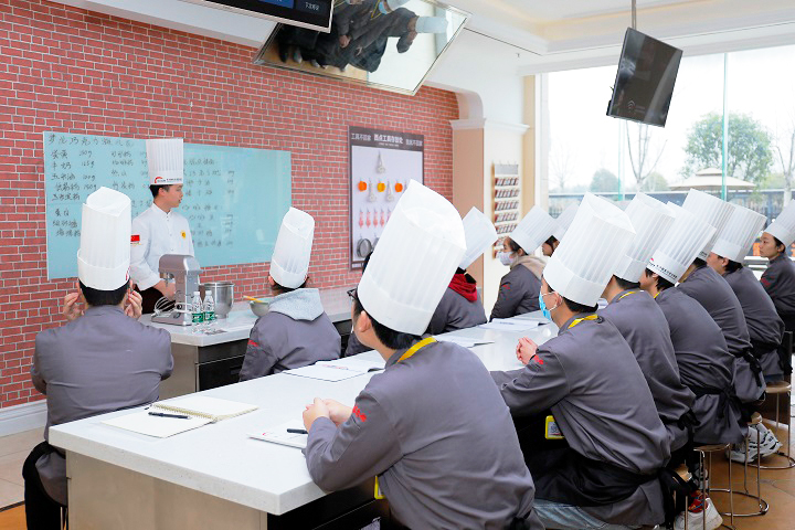 ���M(j��n)У�@���