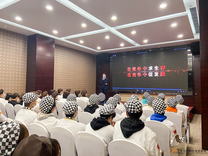 �Lɳ�|����WУ