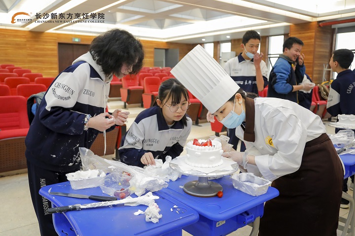 技能進(jìn)校園