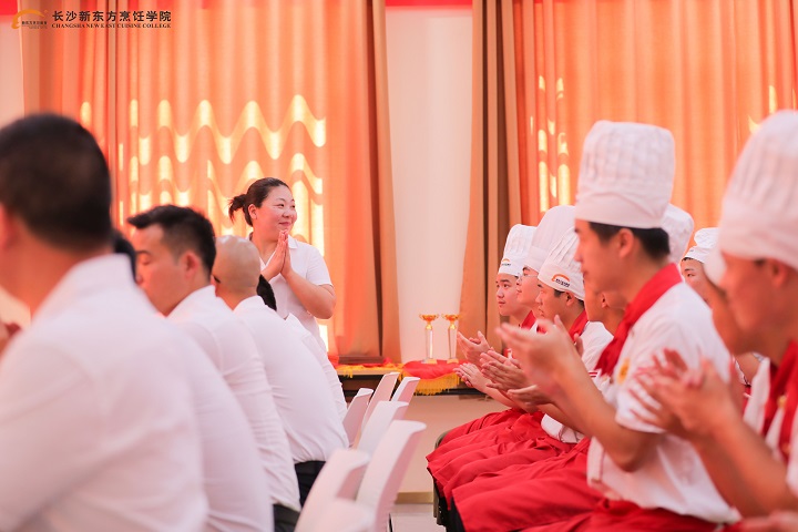 ��������