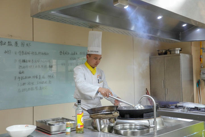 �������N��