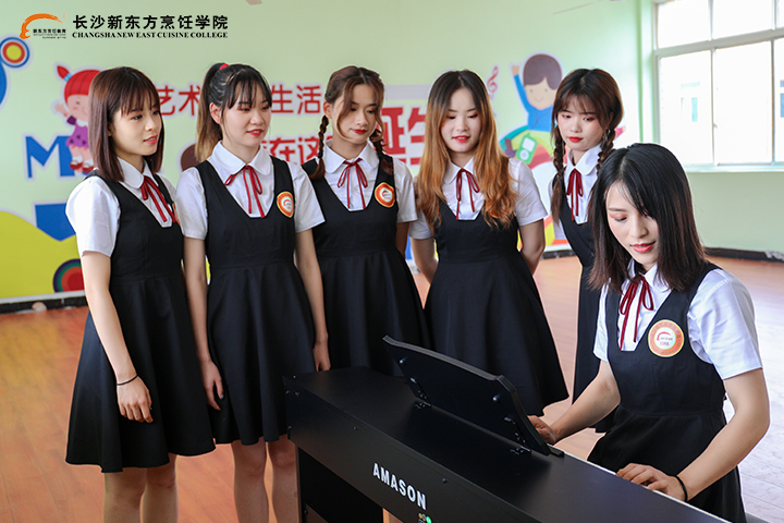 ���Ю��I(y��)��Ů���W(xu��)ʲô���I(y��)��