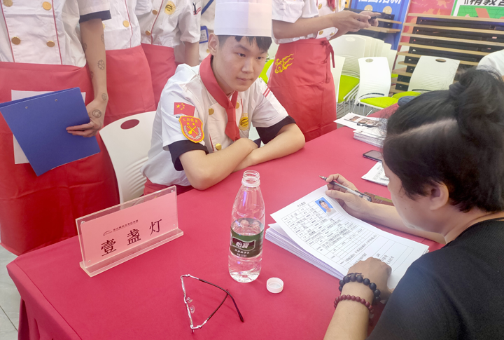 5��I(y��)��(l��i)У��Ƹ�����I(y��)���͘I(y��)