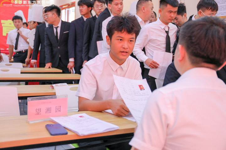 5家企業(yè)來校招聘,離校直接入職