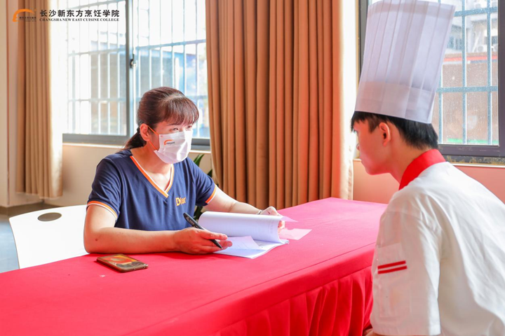 2022年長沙新東方畢業(yè)生模擬面試圓滿結(jié)束