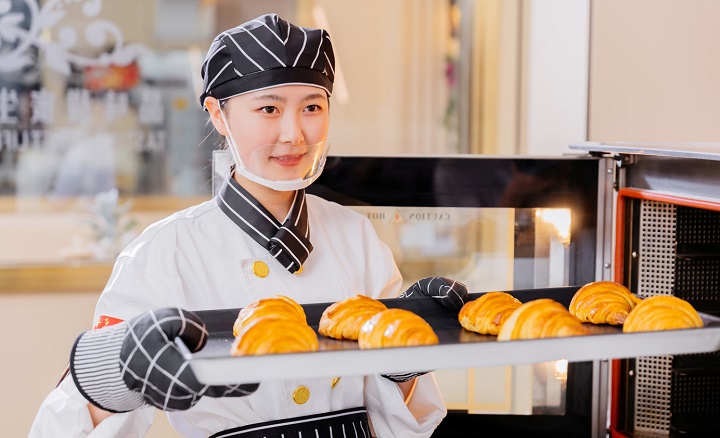 �L(zh��ng)ɳ���c(di��n)�W(xu��)У