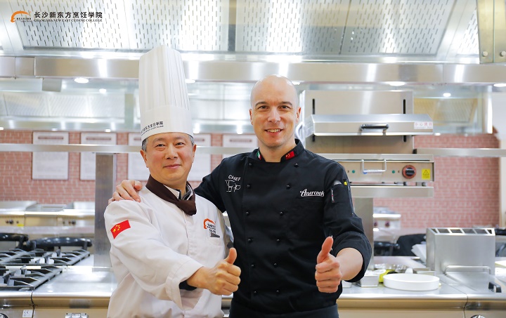 轉(zhuǎn)學(xué)長(zhǎng)沙新東方烹飪學(xué)校
