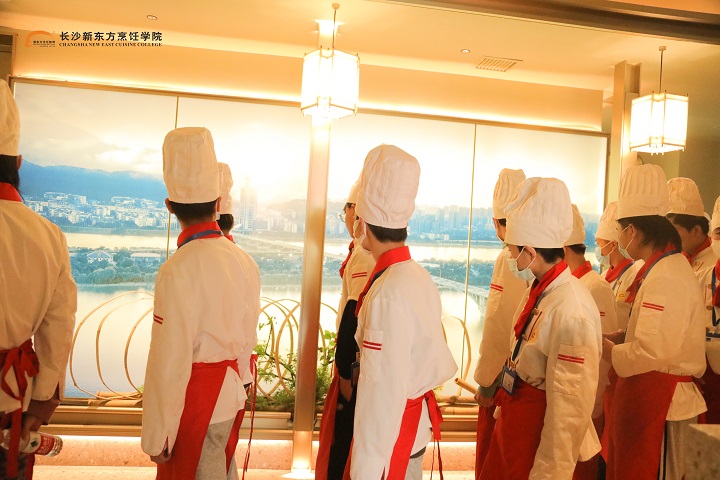 ��ͨ�˼ҵĺ�����������δ����·����������