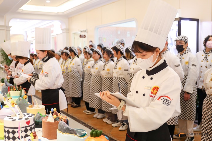 長(zhǎng)沙新東方的「女神」學(xué)員們節(jié)日快樂(lè)