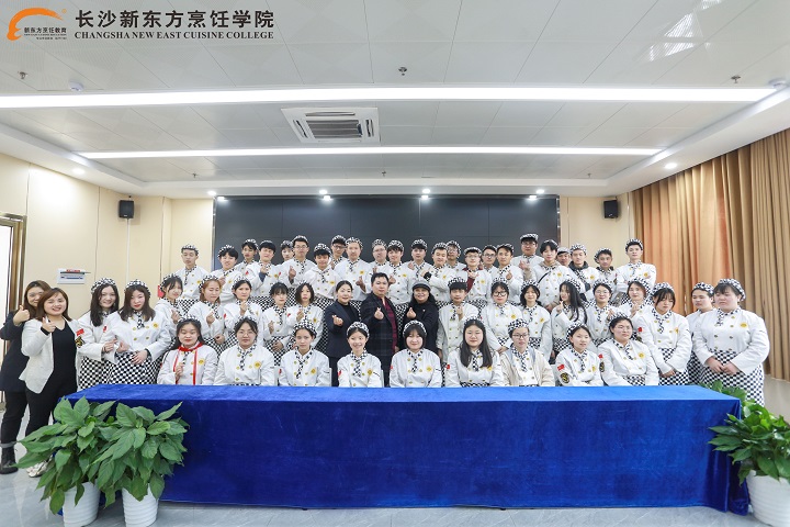 長(zhǎng)沙新東方的「女神」學(xué)員們節(jié)日快樂(lè)