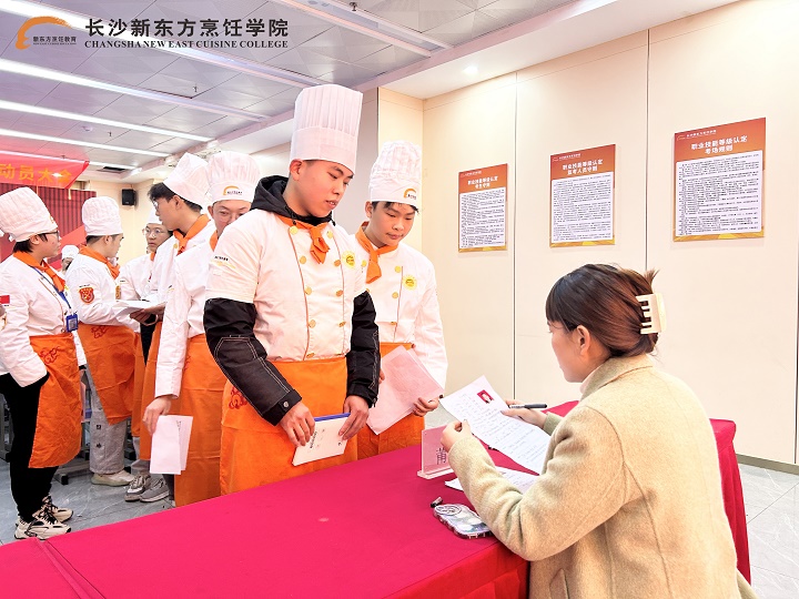 �п�����