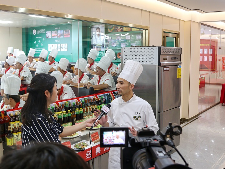 費(fèi)大廚出品總監(jiān)顧慶海