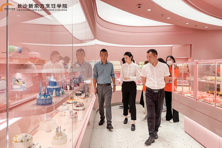 長(zhǎng)沙新東方走進(jìn)好利來(lái)參觀學(xué)習(xí)