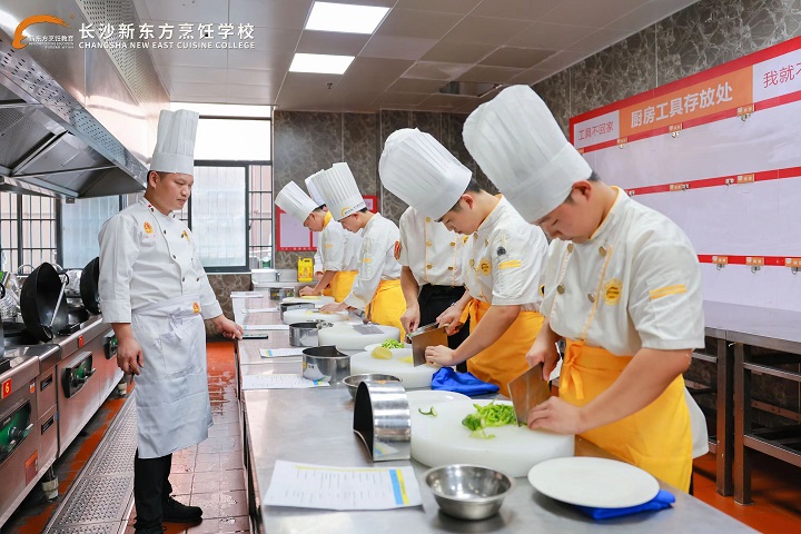 �L(zh��ng)ɳ�|����W(xu��)У2023���＾�˲ž͘I(y��)�p�x��(hu��)