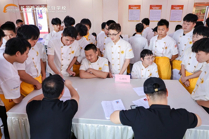 �L(zh��ng)ɳ�|����W(xu��)У2023���＾�˲ž͘I(y��)�p�x��(hu��)