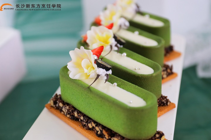 學(xué)西餐好還是學(xué)西點好