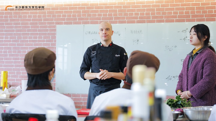 學(xué)西餐好還是學(xué)西點好
