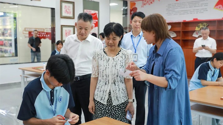 我在央媒看東方