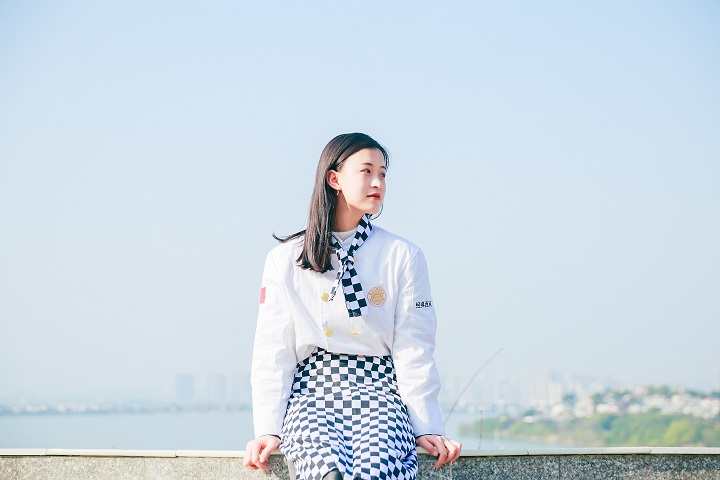 ���Ю��I(y��)Ů���W(xu��)���c(di��n)��̎