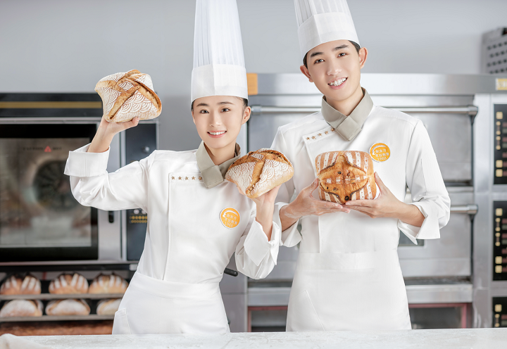 男生初中畢業(yè)能學(xué)西點(diǎn)嗎