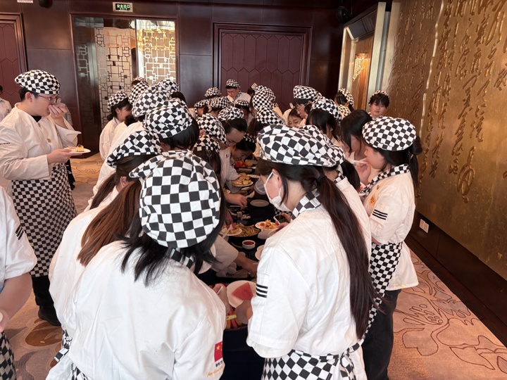 ϖ|߼WУcWM\_ϲ_չЌW֮