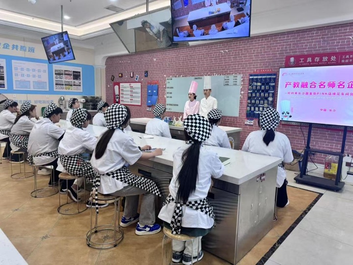 ϖ|߼WУyֺ _չI(y)nû