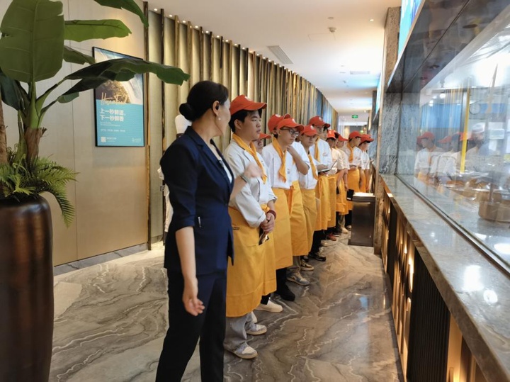 湖南東方高技烹飪學(xué)子走進(jìn)“你好大海”研學(xué)之旅收獲滿滿