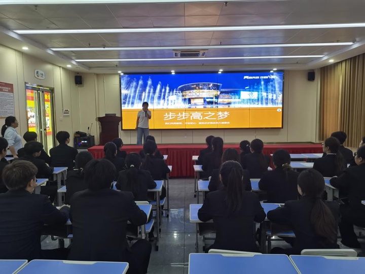 長沙新東方烹飪學(xué)校西點(diǎn)專業(yè)專場招聘會圓滿落幕