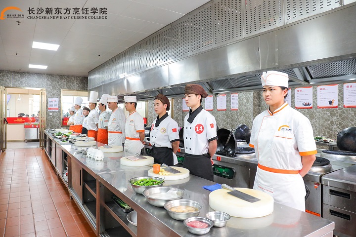 男孩子學(xué)廚師一般需要多長(zhǎng)時(shí)間