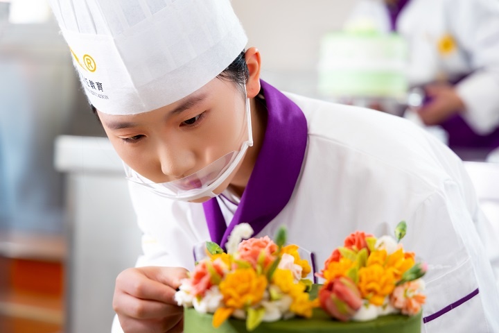 長沙西點烘焙學(xué)校出名的西點學(xué)校盤點