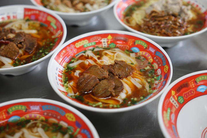 2025年小吃創(chuàng)業(yè)項(xiàng)目與技術(shù)學(xué)習(xí)指南